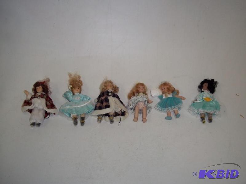 lot 175 image: 6 Porcelain Doll 5"...
