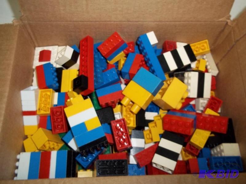 lot 18 image: Box of Lego Building Blocks...