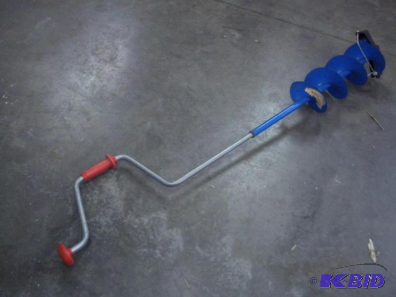 lot 195 image: 7" Mora Ice Auger...