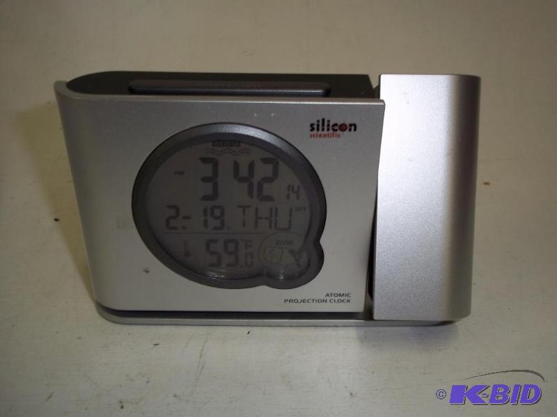 lot 200 image: New Atomic Projection Clock...