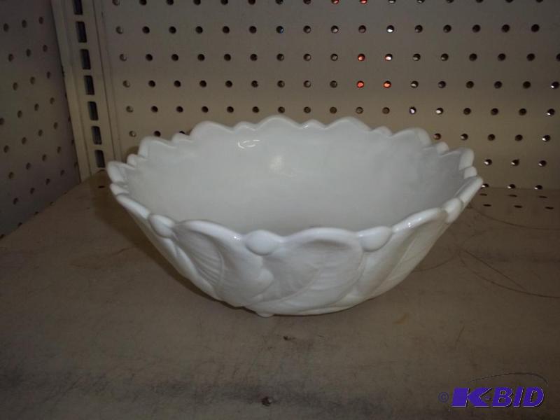 lot 217 image: Milk glass serving bowl...