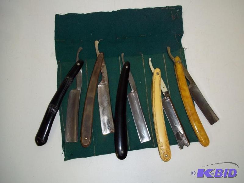 lot 220 image: 5 pc set of Razors...