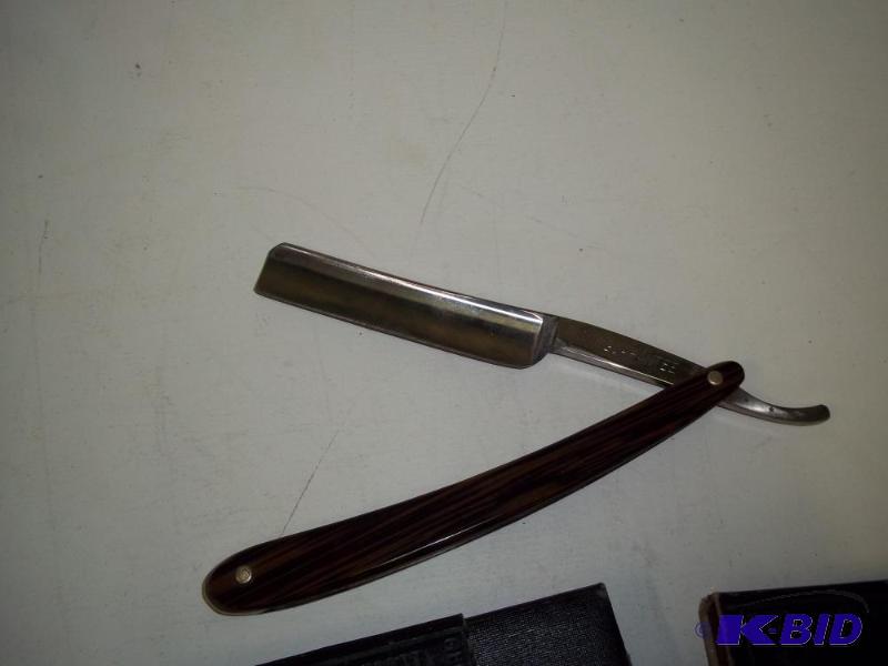 lot 222 image: 2 Extra Hollow Ground Razors...