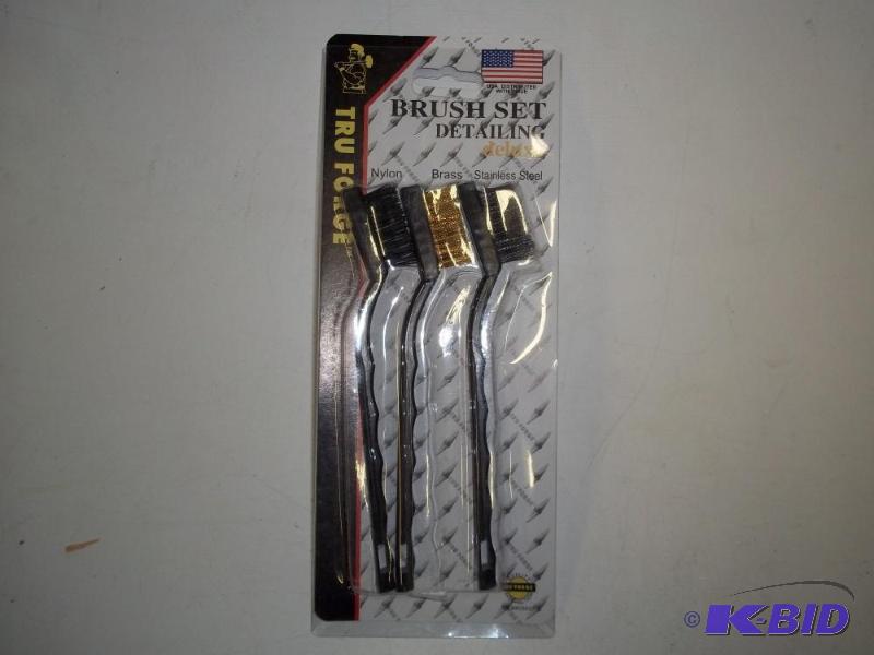 lot 25 image: New in Package Detailing Brush Set...