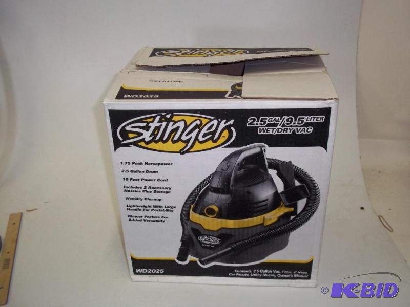 lot 31 image: In the Box Stinger 2.5 gal Wet Dry Vac...
