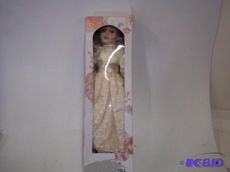 lot 47 image: 18" Porcelain Doll...