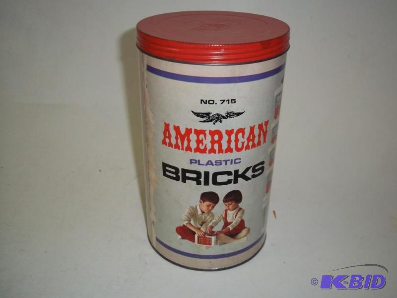 lot 64 image: Vintage Plastic Building block toys...
