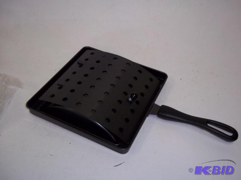 lot 7 image: New in the Box Bacon Cooker...