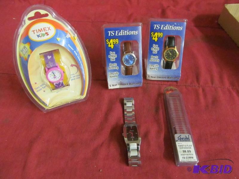 Kid watches
