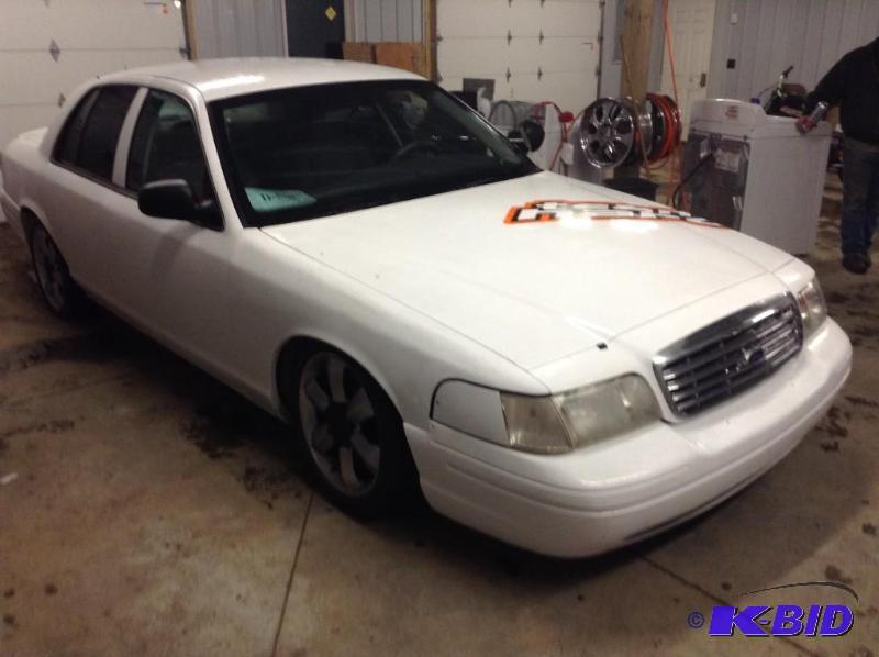 2003 Ford Crown Victoria
