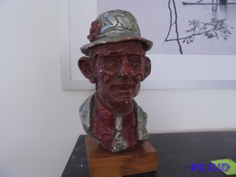 Austin Productions 12 inch plaster art decor....