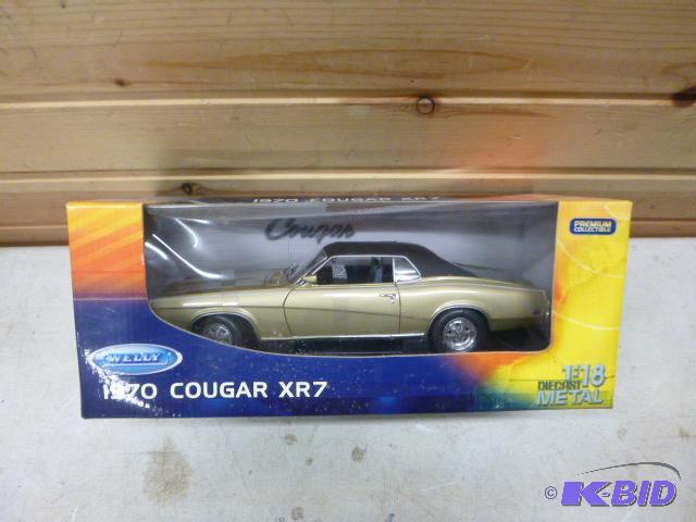 lot 24 image: 1970 Cougar XR7 Welly&nbspmetal die cast car...