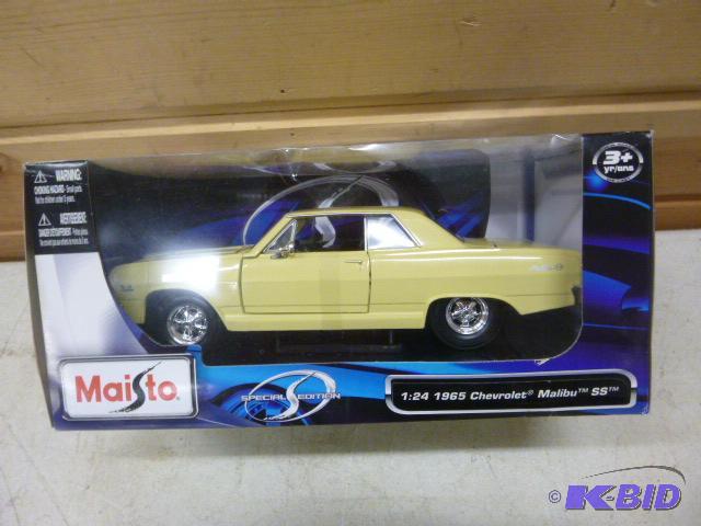 lot 36 image: 1965 Chevrolet Malibu SS Maisto metal die cas...