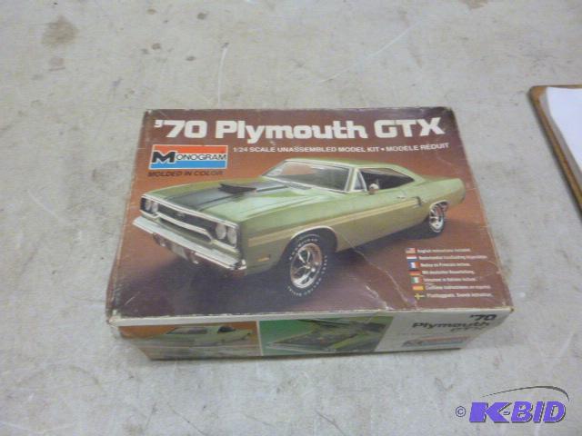 lot 46 image: 1970 Plymouth GTX Monogram plastic model kit,...
