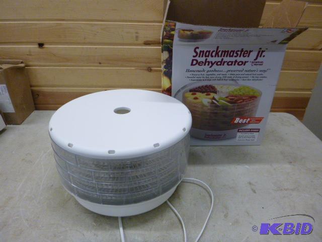 lot 51 image: American Harvest Snack Master Jr. Dehydrator ...