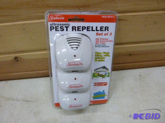 lot 75 image: Sunbeam Ultrasonic Pest Repeller Model SB101-...