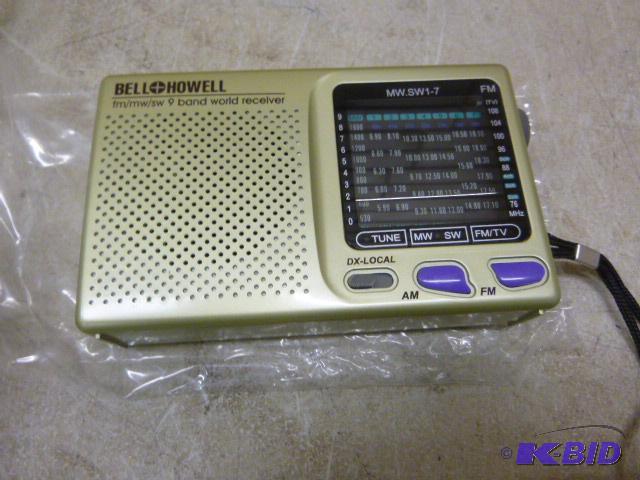 lot 78 image: Bell & Howell FMMWSW9 Band Receiver...