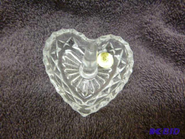 lot 94 image: Heart Ring Holder 24% lead crystal....