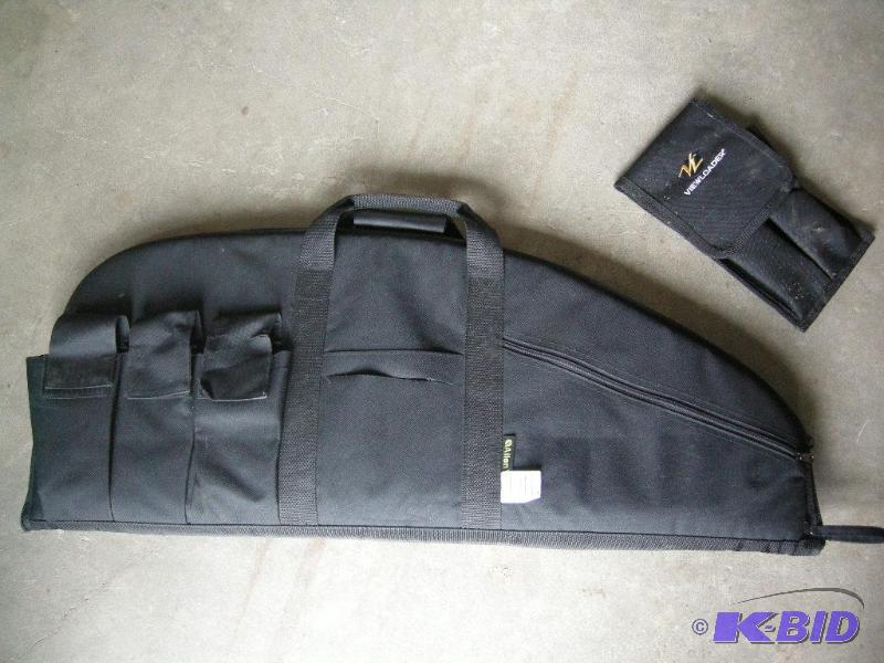 lot 21 image: Allan soft case