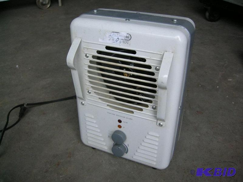 lot 24 image: Milkhouse heater
