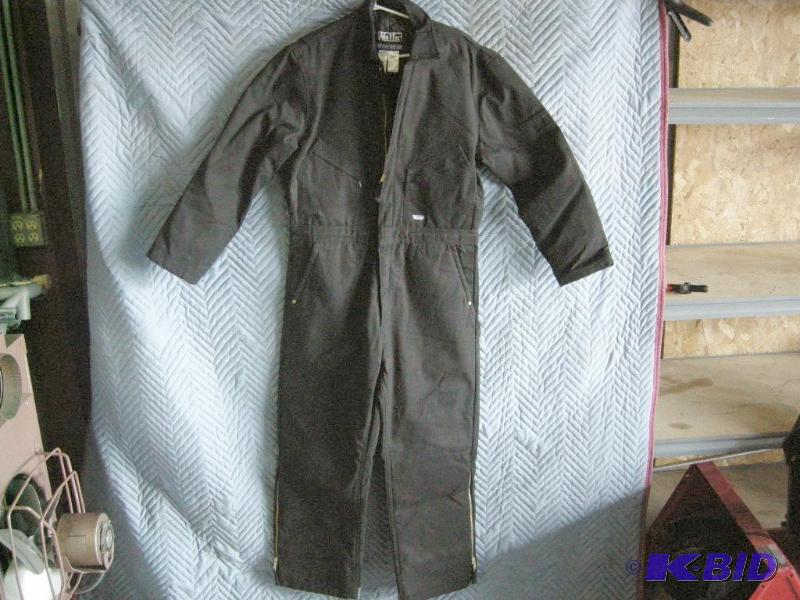 lot 26 image: Walls insulated coveralls