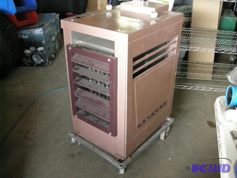 lot 3 image: Reznor Unit Heater