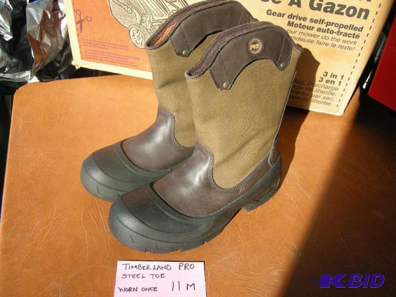 lot 34 image: Timberland Pro Boots