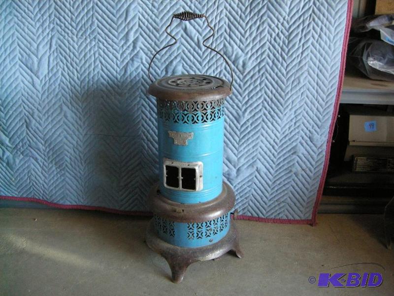lot 55 image: Vintage Heater