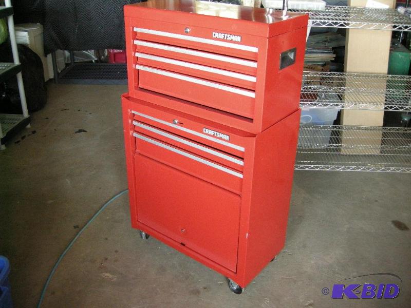 lot 6 image: Craftsman  Rolling Tool Box