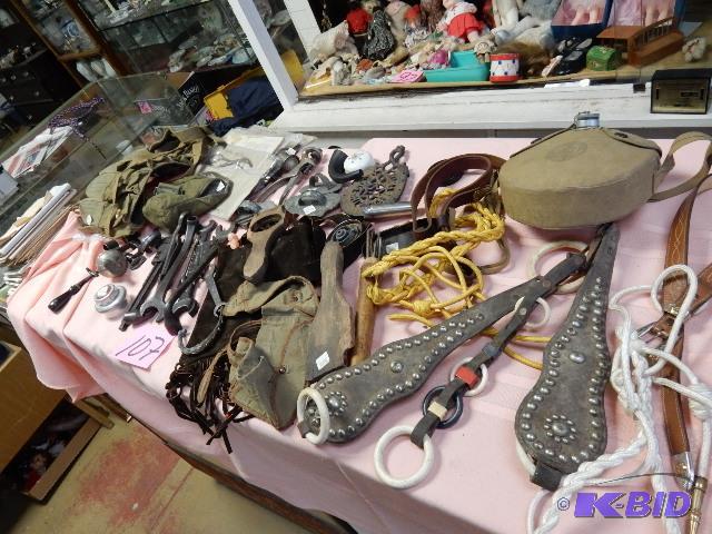 lot 107 image: Another WOW.. What a collection of vintage accessories and tools