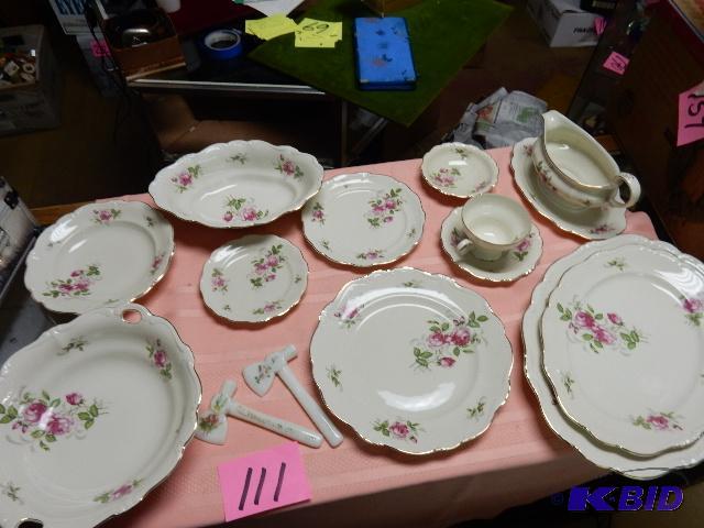 lot 111 image: Rosenthal China, Courtship Pattern