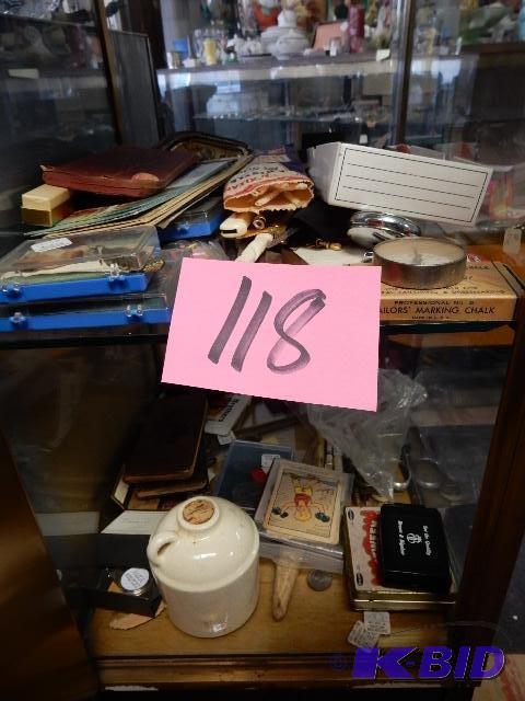 lot 118 image: Misc. Vintage Items..