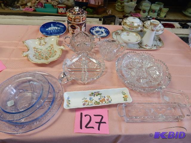 lot 127 image: Misc. Glassware.. Look at closeups