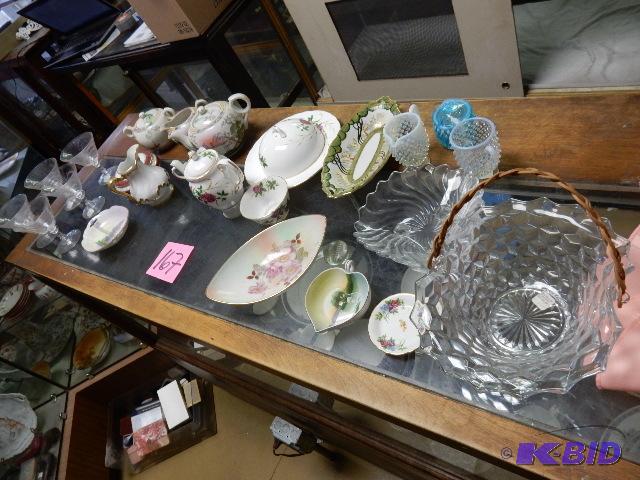 lot 167 image: Large lot of Glassware as pictured
