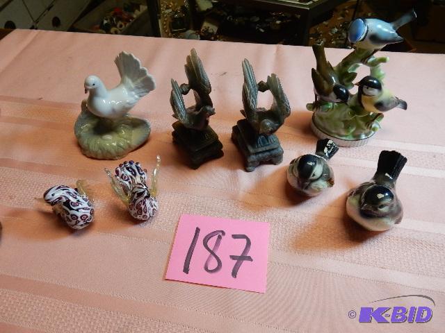 lot 187 image: Jade Birds (littler lower grade) Other China birds