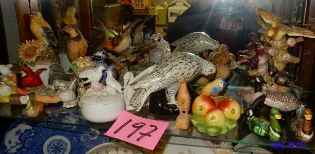 lot 197 image: Lot of China Bird statues