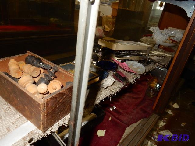 lot 231 image: What a collection of items.. Look at the pictures