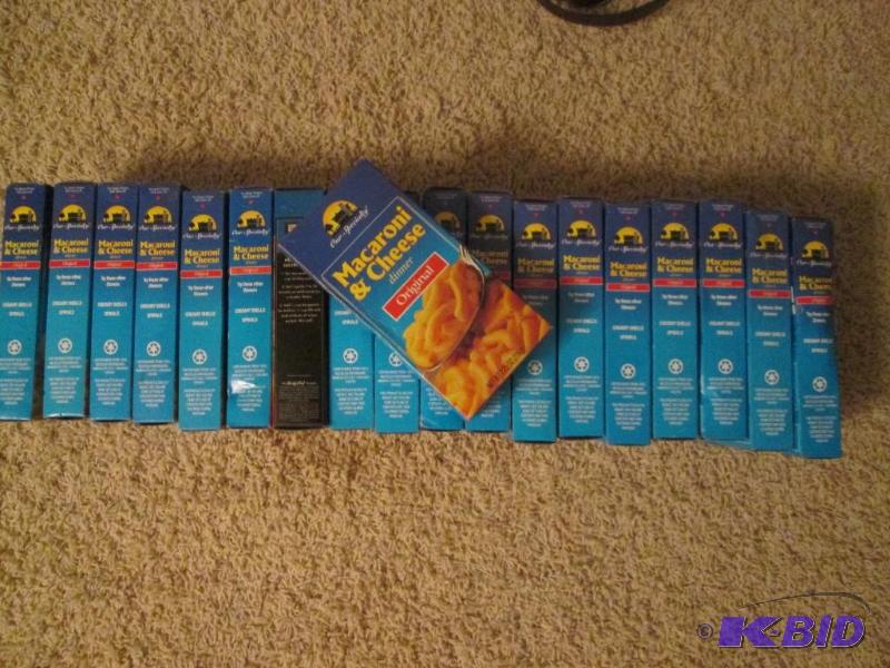 Lot of 19 boxes of macaroni and cheese, past ...