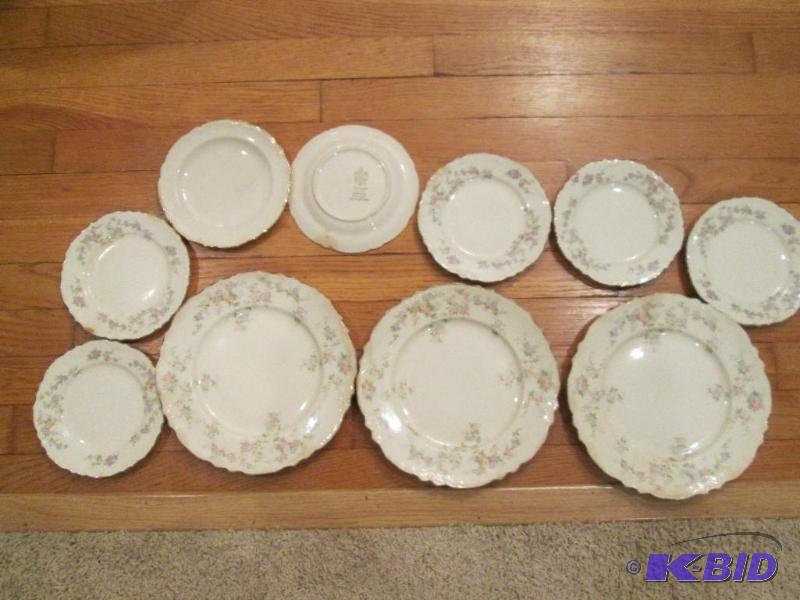 Lot of vintage plates and 2 additional French...