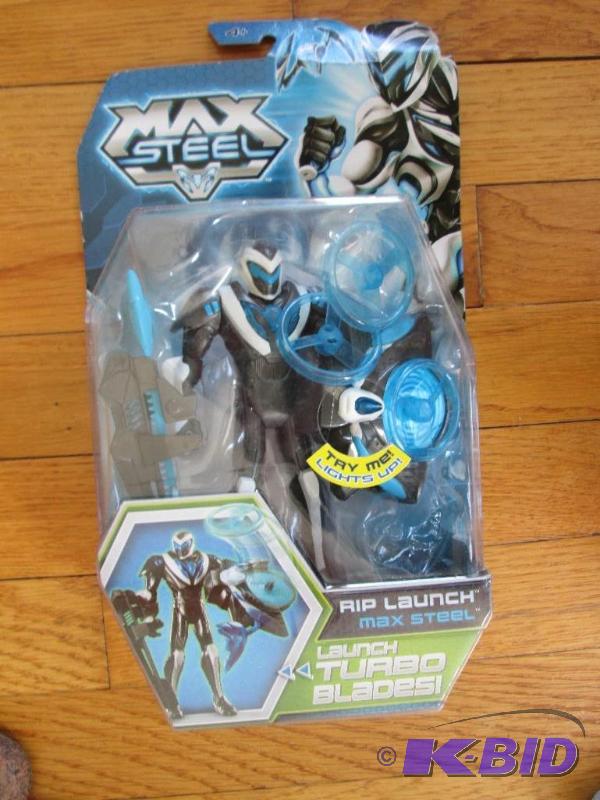 lot 35 image: Max Steel Rip Launch...