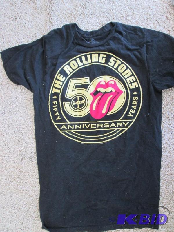 lot 67 image: The Rolling Stones 50 Year anniversary t-shir...