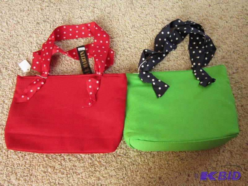New purses, great for resale profits, lot of ...