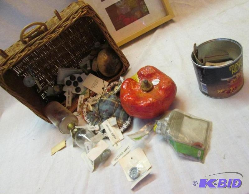 mixed lot of vintage dcor and basket...