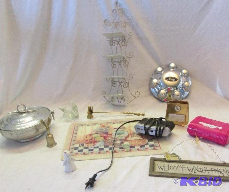 mixed lot of vintage houshold dcor and collec...