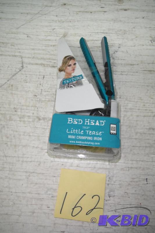 lot 162 image: Bed Head Mini Crimping Iron Made by TIGI