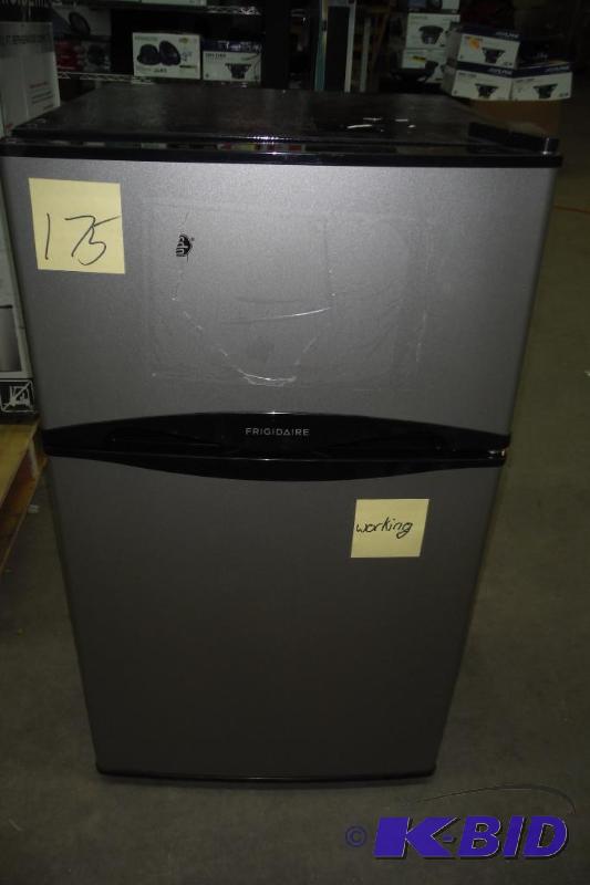 lot 175 image: Frigidaire 3.1 Cu. Ft. Compact Refrigerator - Silver Mist