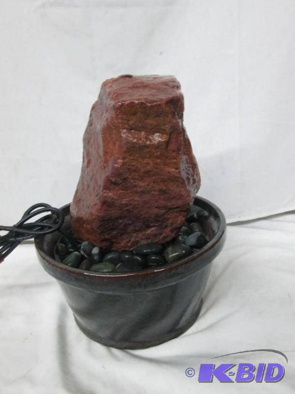 lot 15 image: Boulder Fountain