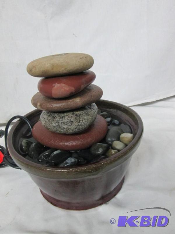 lot 20 image: Boulder Fountain