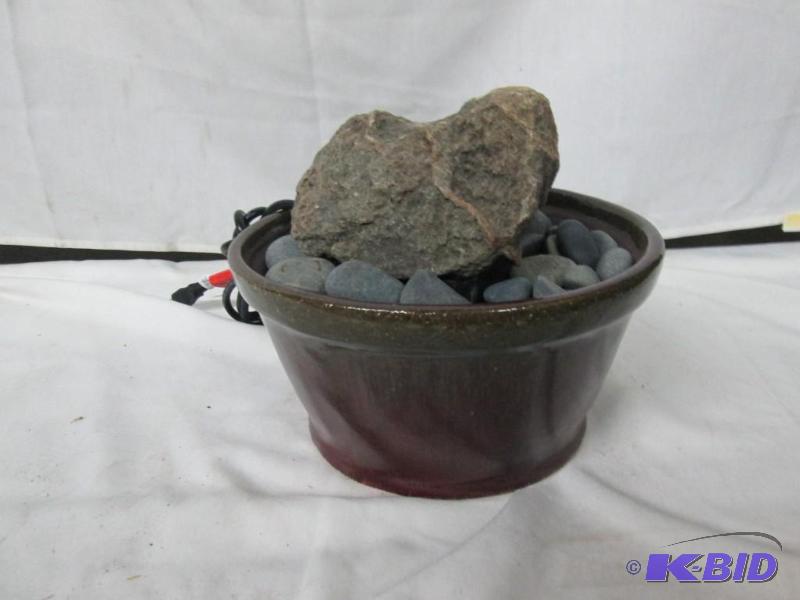 lot 23 image: Boulder Fountain