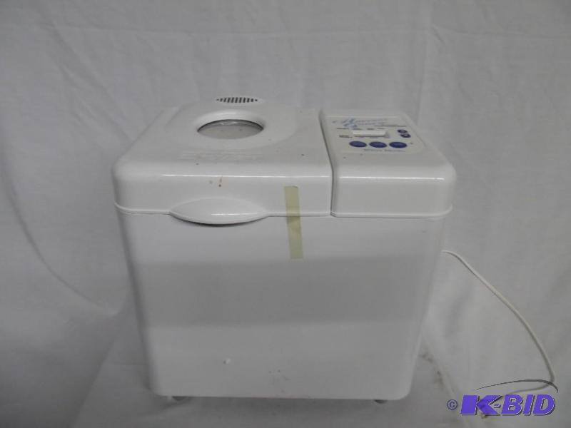 lot 36 image: West Bend Bread Maker